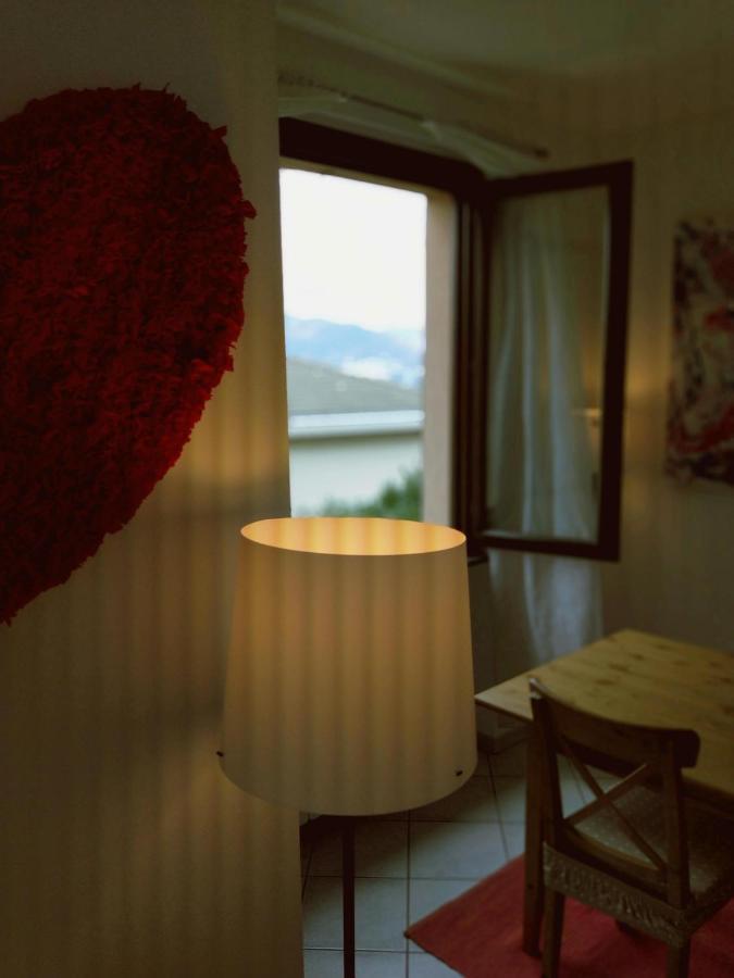 Olgiate Comasco La Casa Del Cuore - Luxury Apartment מראה חיצוני תמונה