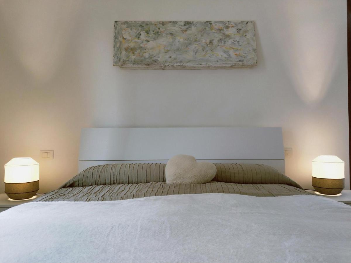 Olgiate Comasco La Casa Del Cuore - Luxury Apartment מראה חיצוני תמונה